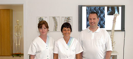 Dr. Redsch mit seinem Team