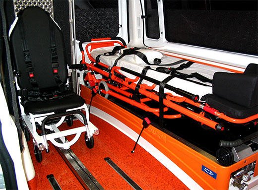 Rettungswagen mit modernster Ausr&uuml;stung