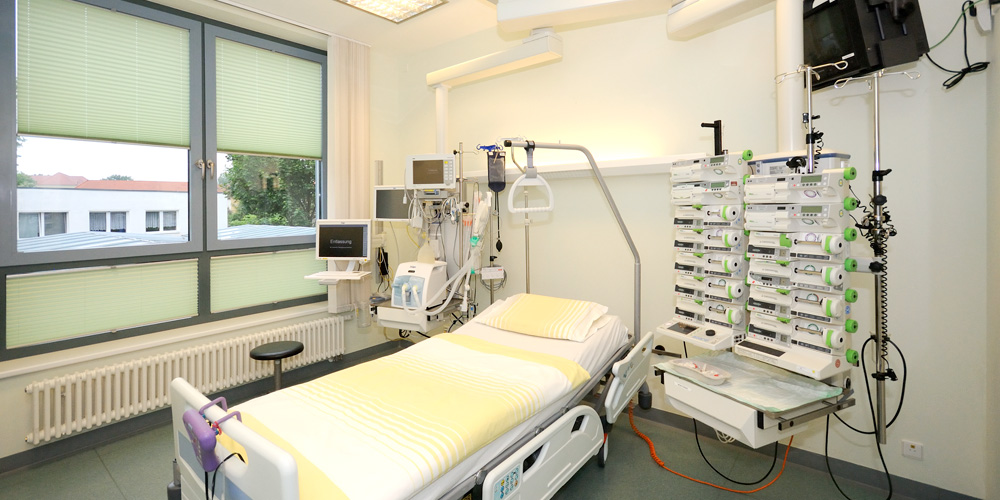 Patientenzimmer der Intensivstation